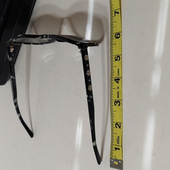 Versace Sunglasses With Case Beautiful Black And Ivory Frame Good Condition - Picture 11 of 11